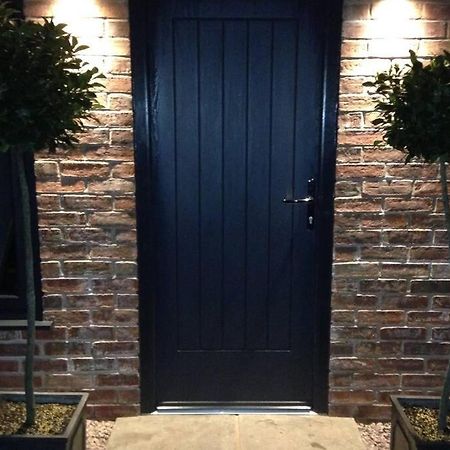 Luxury Coach House Next To Woodland In Knutsford Villa Luaran gambar