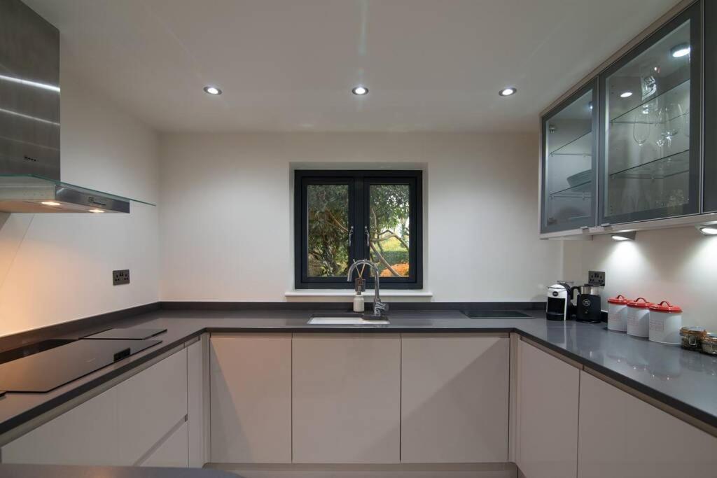 Luxury Coach House Next To Woodland In Knutsford Villa Luaran gambar