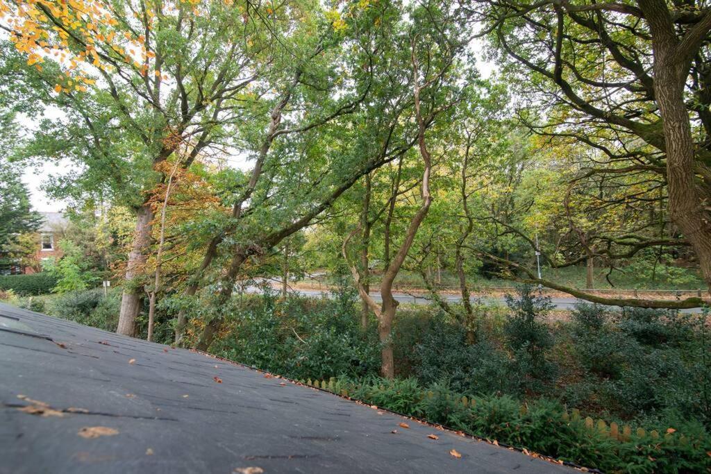 Luxury Coach House Next To Woodland In Knutsford Villa Luaran gambar