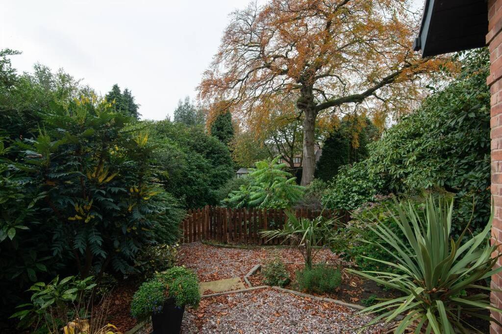 Luxury Coach House Next To Woodland In Knutsford Villa Luaran gambar