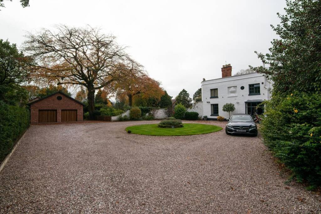 Luxury Coach House Next To Woodland In Knutsford Villa Luaran gambar