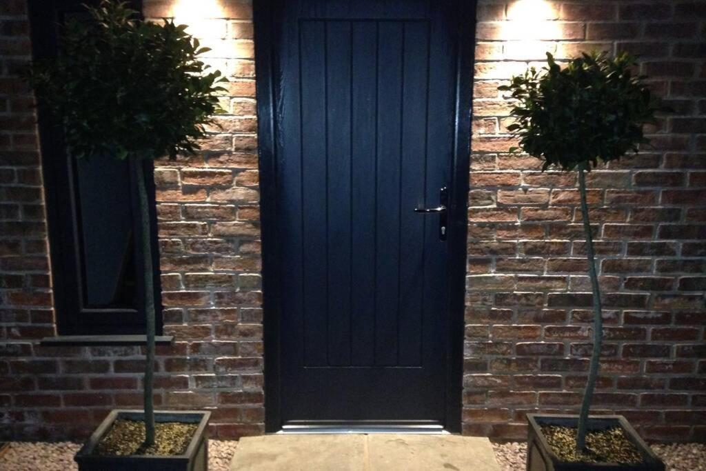 Luxury Coach House Next To Woodland In Knutsford Villa Luaran gambar