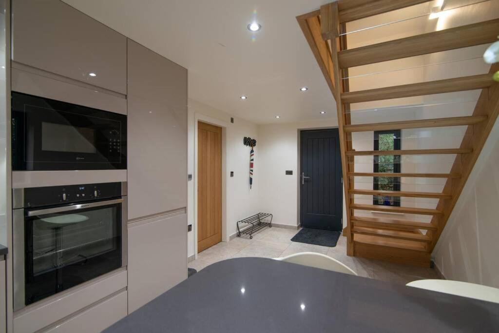 Luxury Coach House Next To Woodland In Knutsford Villa Luaran gambar