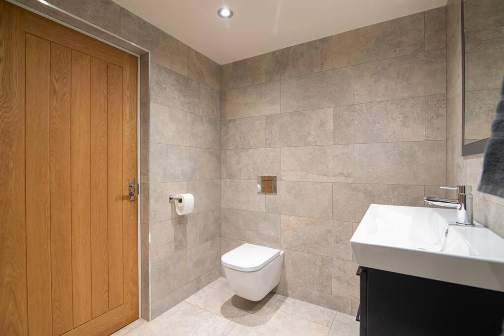 Luxury Coach House Next To Woodland In Knutsford Villa Luaran gambar